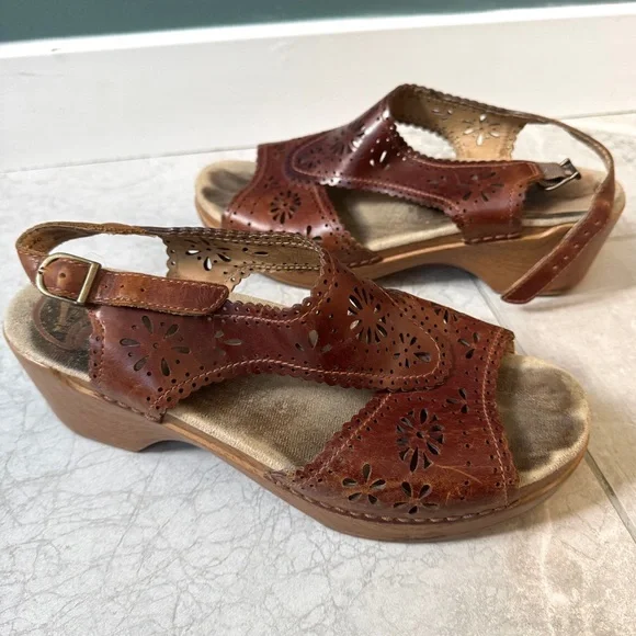 Dansko Sakura Brown Cutout Leather Slingback Block Heel Sandals CLOGS wedges 9.5 - Picture 6 of 11